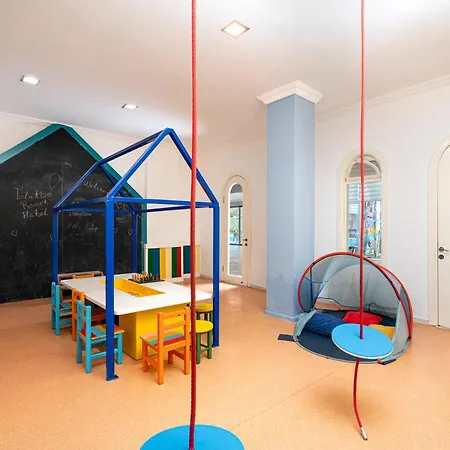 Telatiye 리조트 코나키